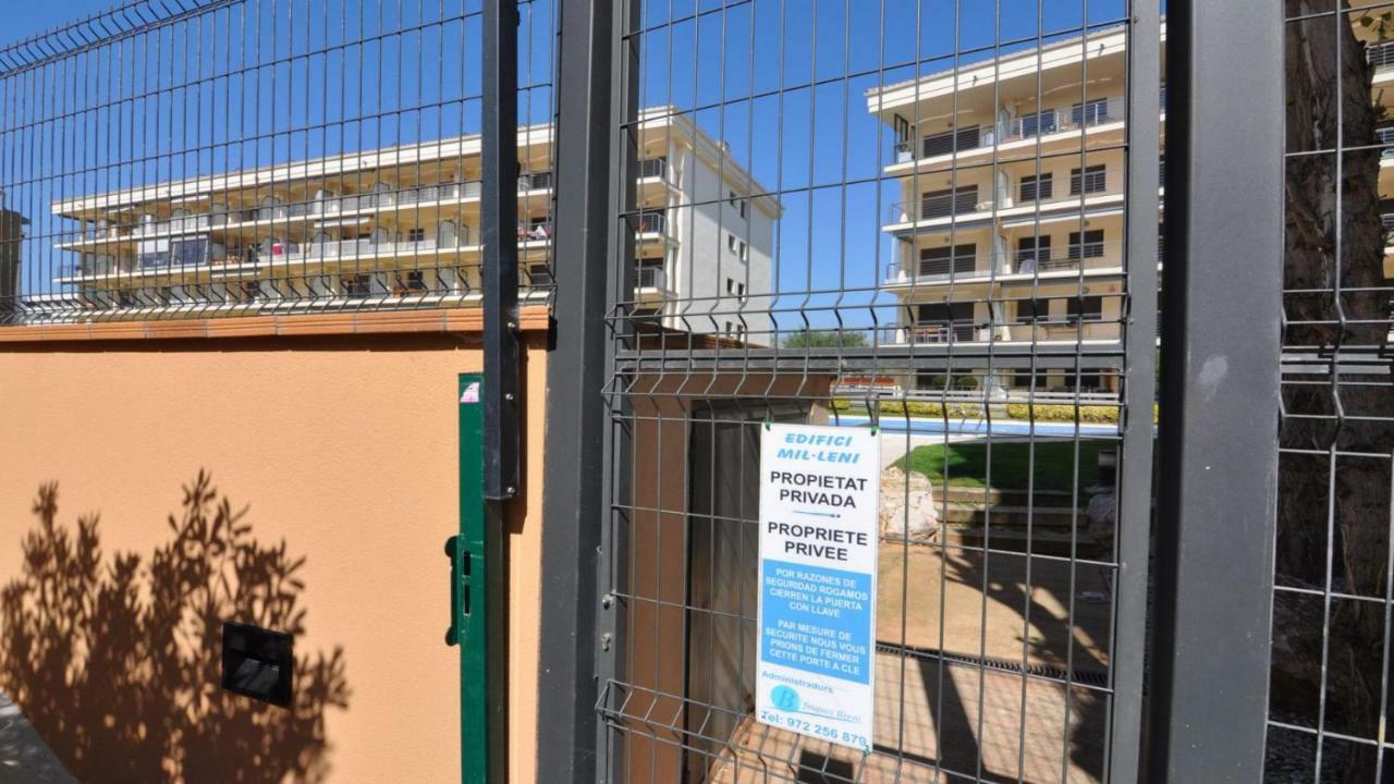 Roses Confort Beach Ev Milleni Exterior foto